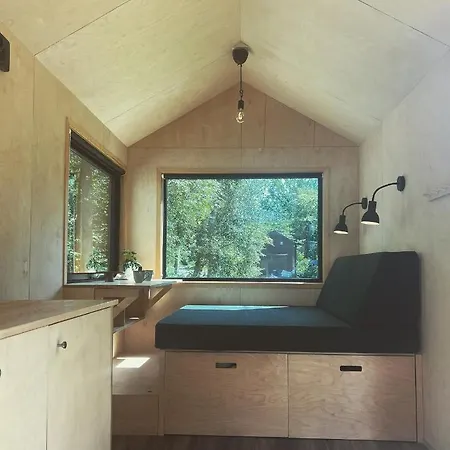 Elevated Tiny House Glamping Holiday home