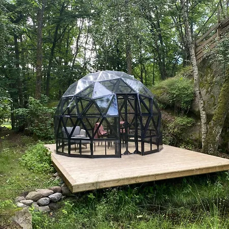 Elevated Tiny House Glamping *
